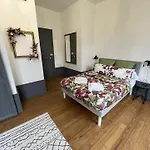 Chateau De Saint Mayeul Konukevi 3*