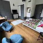 Chateau De Saint Mayeul 3* Joze