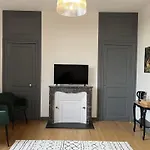 Konukevi Chateau De Saint Mayeul 3*