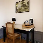 Chateau De Saint Mayeul 3*