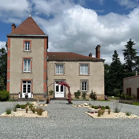 Konukevi Chateau De Saint Mayeul 3*