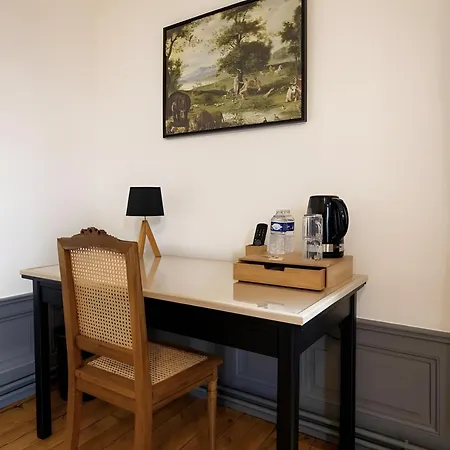 Chateau De Saint Mayeul 3*