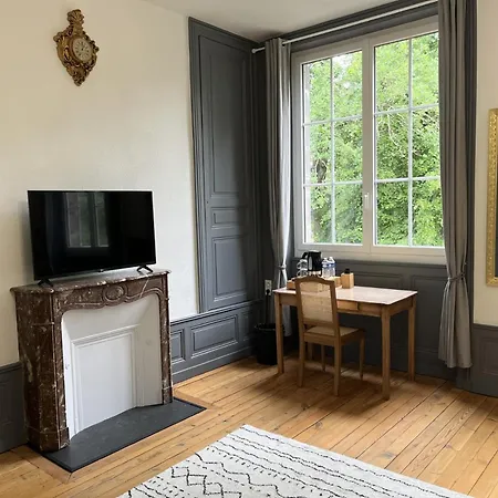 Chateau De Saint Mayeul Gasthof Joze