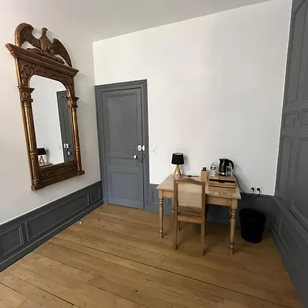 Chateau De Saint Mayeul 3*
